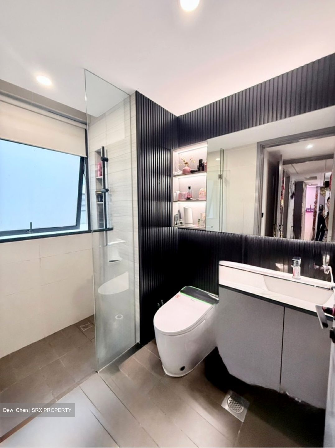 Hedges Park Condominium (D17), Condominium #596230001